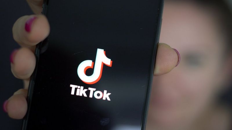 TikTok: fallo hace que cualquiera pueda toparse con porno y violencia extrema